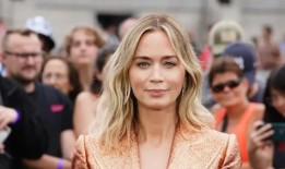 英国明星艾米丽·布朗特凭借奥本海默的表演获得奥斯卡提名