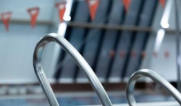 生活费用是挽救生命的游泳课程的障碍-新西兰水安全