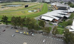 由于内部分歧暴露无遗，罗斯希尔的“超大城市”计划岌岌可危