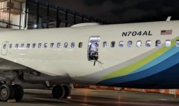 阿拉斯加航空公司停飞了所有波音737-9 MAX飞机，原因是飞行中窗户爆裂