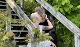 “我爱上了我13岁时认识的老师”