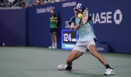 恶魔试图绕过“章鱼”梅德韦杰夫的触手