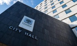 议员夫妇想要维持安大略省伦敦市中心卫生间小时