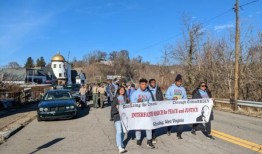 马丁·路德·金周末活动围绕车轮