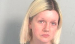 一名女子承认在埃塞克斯大巴多的家中谋杀了她的父母