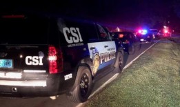 迪凯特警方表示，在沃尔玛被捕的男子有逮捕令，受伤的警官