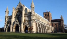 研究发现，伦敦以外的城市租金最便宜和最不便宜