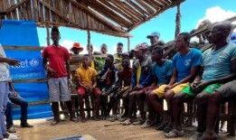 第一人称：马达加斯加南部，女孩在出生前就被卖去结婚