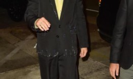 乔·乔纳斯在一次尴尬的粉丝遭遇后想“死”