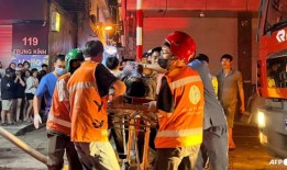 河内市中心公寓大火造成14人死亡