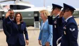 民意调查：卡玛拉·哈里斯在美国总统竞选中以44%对42%领先唐纳德·特朗普