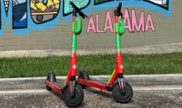 随着Lime重返市场，电动滑板车在莫比尔再次滚动