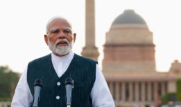 印度总理莫迪在议会投票后呼吁“达成共识”