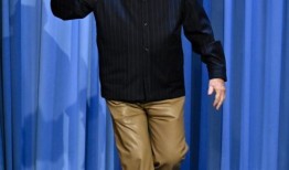 布莱恩·考克斯令人反胃的皮裤简直就是噩梦