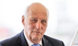 挪威生病的国王哈拉尔德在马来西亚安装了心脏起搏器