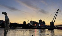 皇后码头(Queen 's Wharf)的人行道、艺术和公共空间熠熠生辉