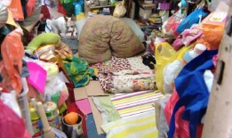 帮助整理房屋的志愿者组织表示，COVID-19大流行加剧了囤积情况