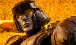 导演对《变形金刚1》暴力事件的回应