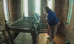 达勒姆敲钟人通过流行的骄傲歌曲将LGBTQ+社区和教堂联系起来