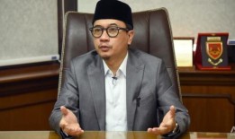 由于其“最后的武士”首领与糟糕的健康状况作斗争，来自马来西亚伊斯兰政党PAS的派系领袖被吹捧为继任者